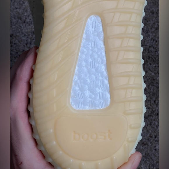 Yeezy Boost 350 V2 Butter 11 Deadstock NWT - Picture 10 of 13